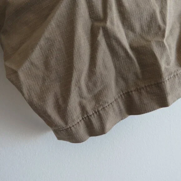 VUORI Ripstop DuraTerra™ Shorts in Khaki Tan Travel Outdoor Sport - Size M - Picture 12 of 13